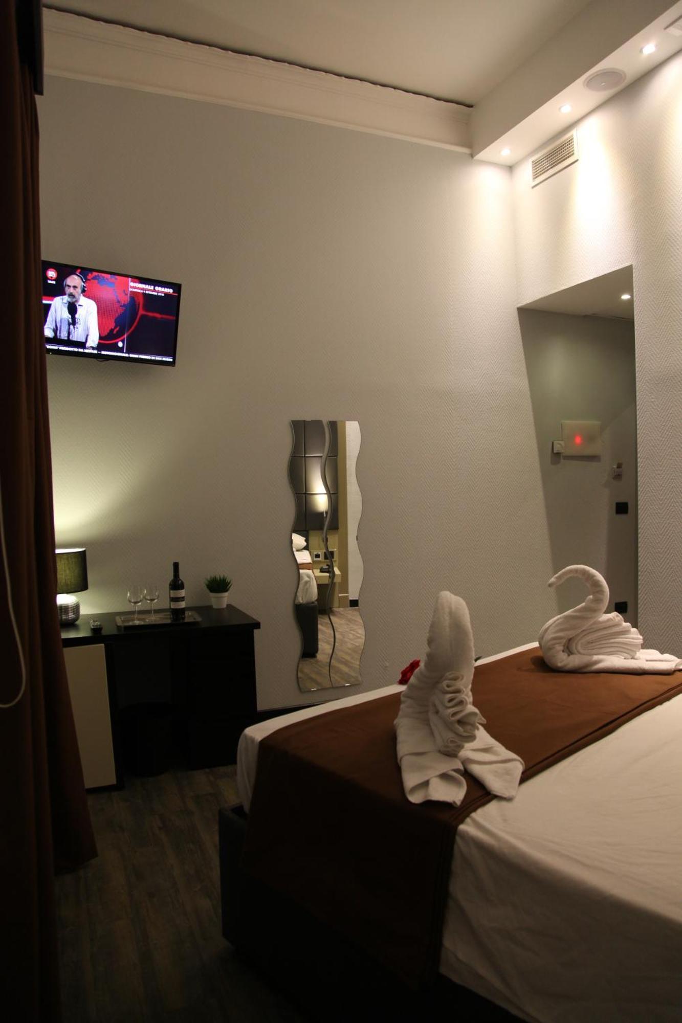 Dolce Vita Rooms Naples Exterior photo